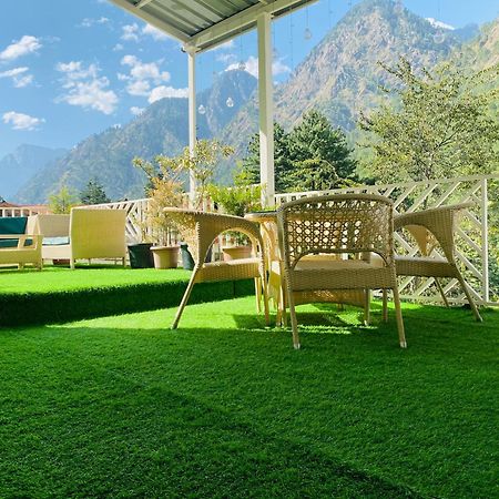 Hotel Royal Castle à Kasol Extérieur photo