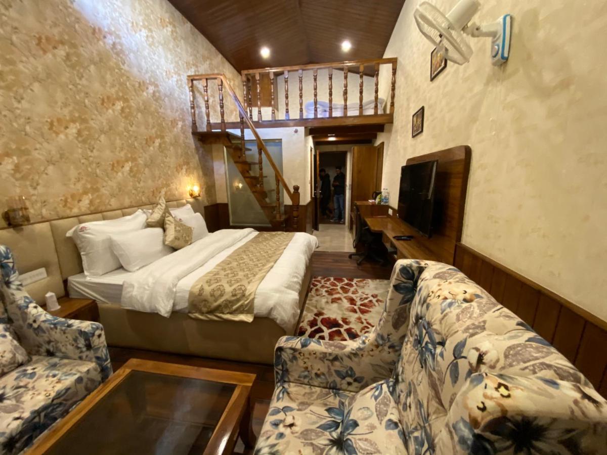 Hotel Royal Castle à Kasol Extérieur photo